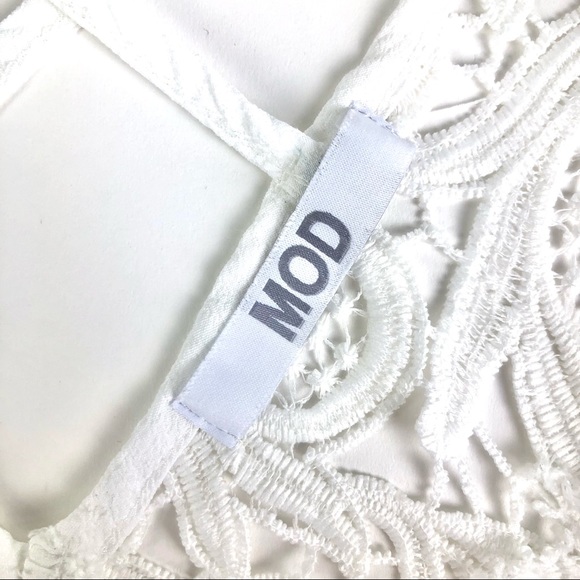 MOD Boutique Crochet Slit Back Tank Top - Picture 5 of 9